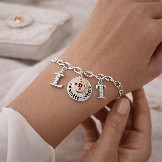 Long-distance sister bracelet with compass charm